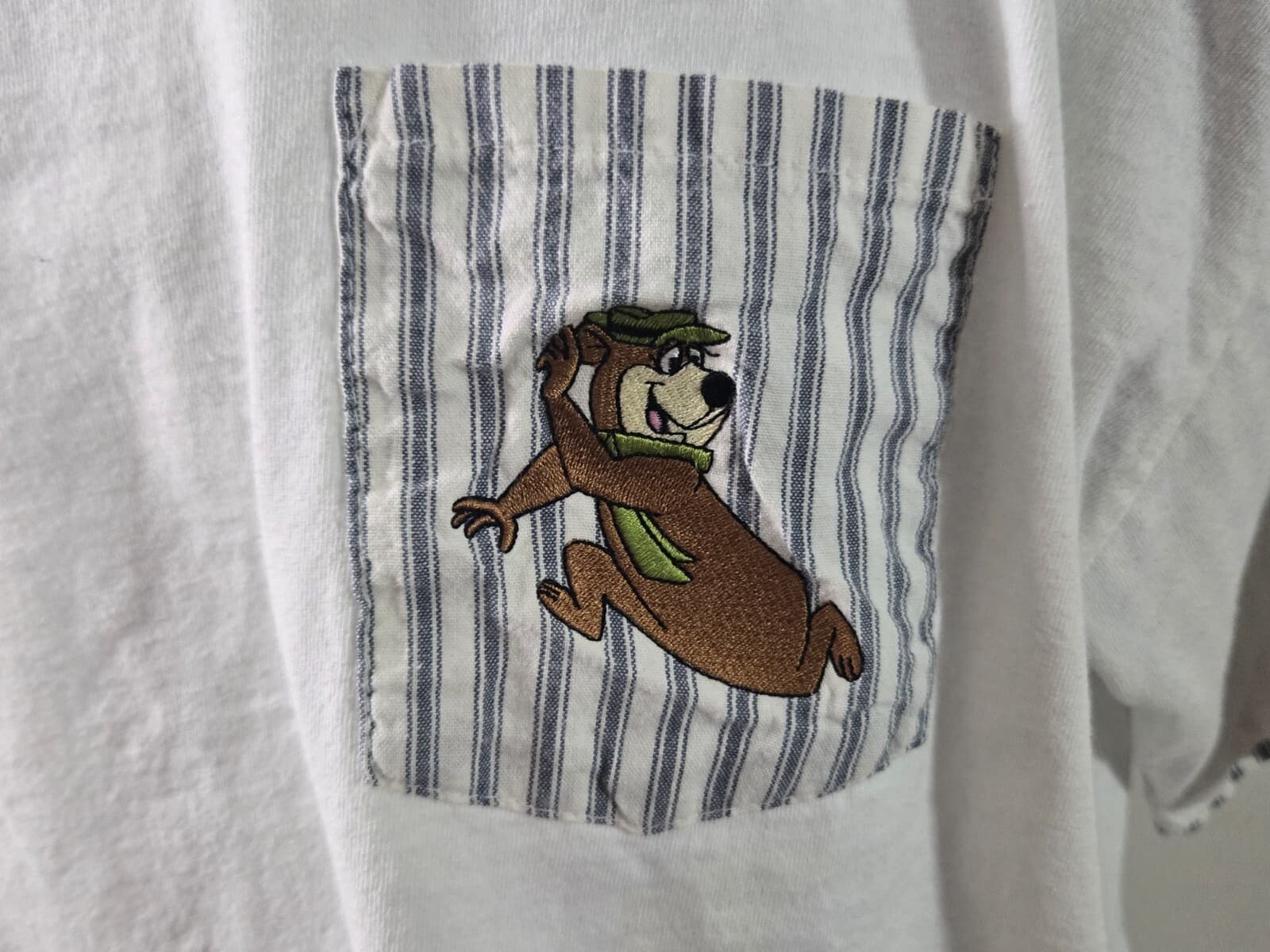 Marlin Tease Yogi Bear Tee Shirt White Size L Vintage 1992 Turn Up Sleeves - Thumbnail 5