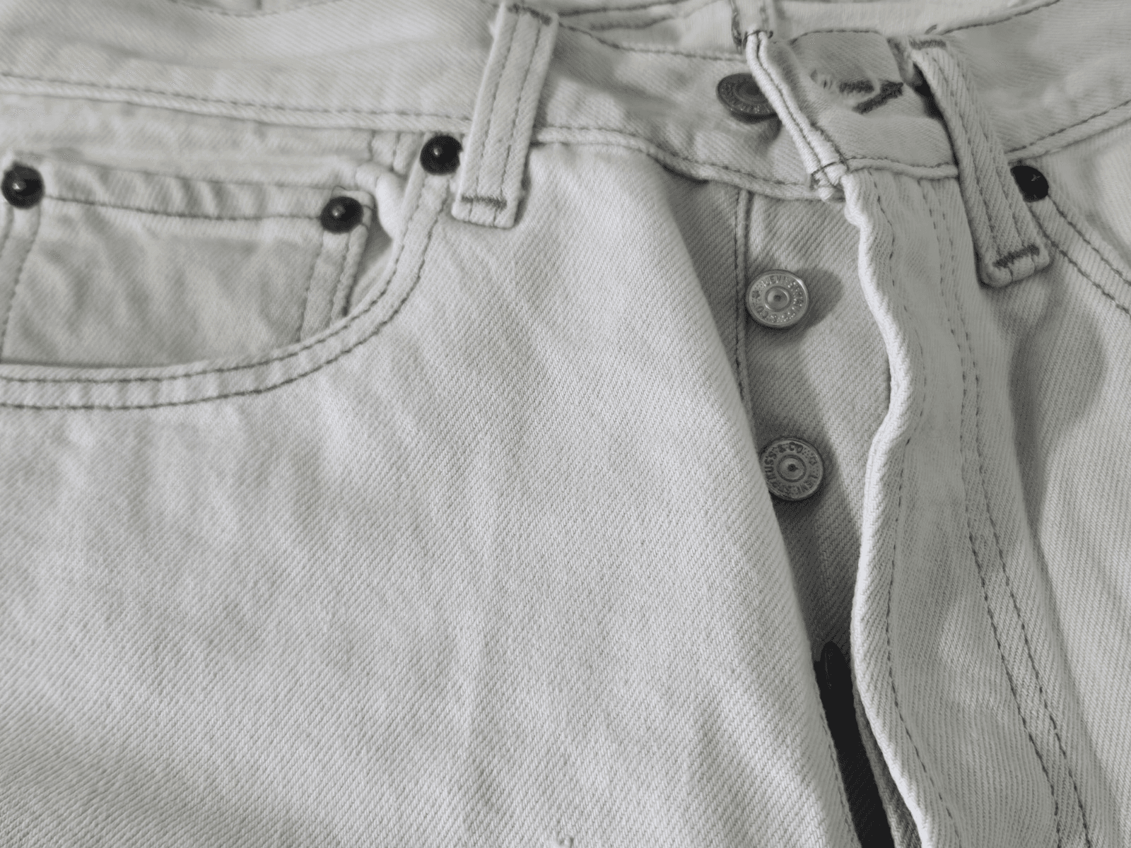 Vintage Levi’s 501 0657 31x36 Faded Grey Jeans 80s Made in USA Fit 30 x 36 - Thumbnail 9