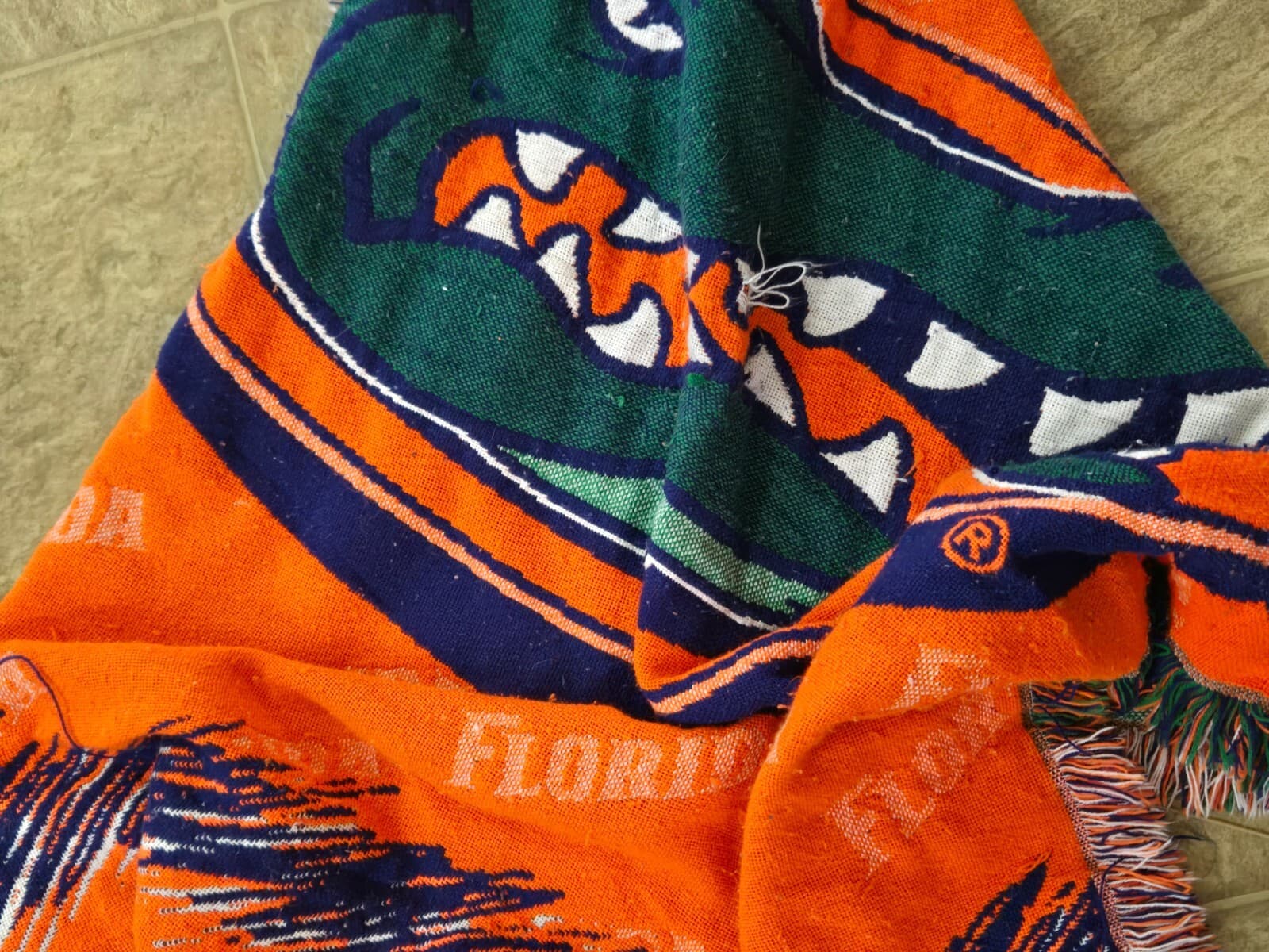 The Northwest Company Vintage Flordia Gators Blanket Throw Sofa Orange Green - Thumbnail 3