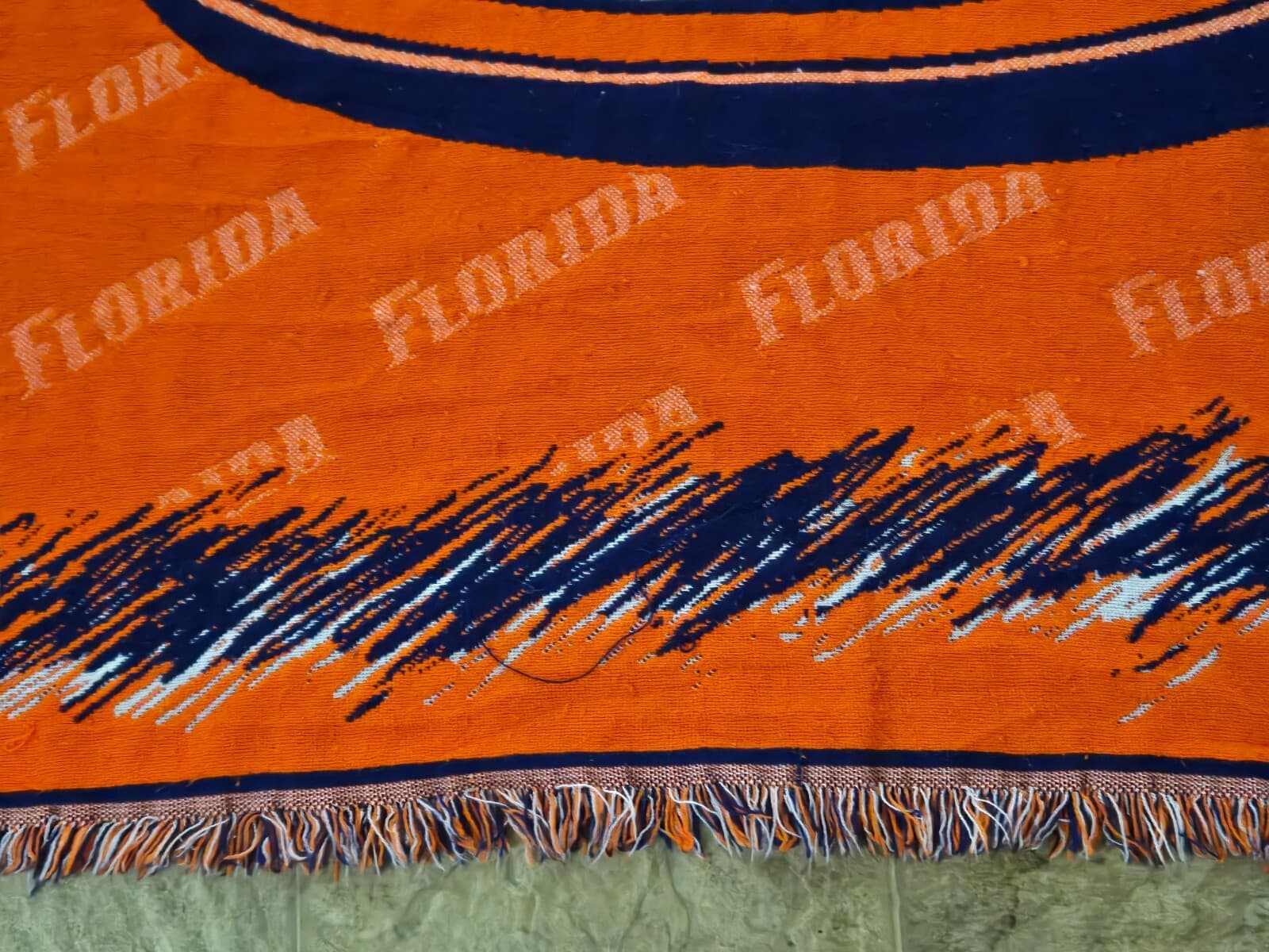 The Northwest Company Vintage Flordia Gators Blanket Throw Sofa Orange Green - Thumbnail 9