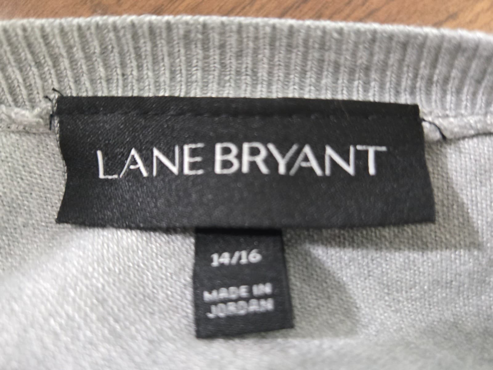 Lane Bryant Gray Detail Lightweight V-Neck Sweater Women’s 14/16 - Thumbnail 4
