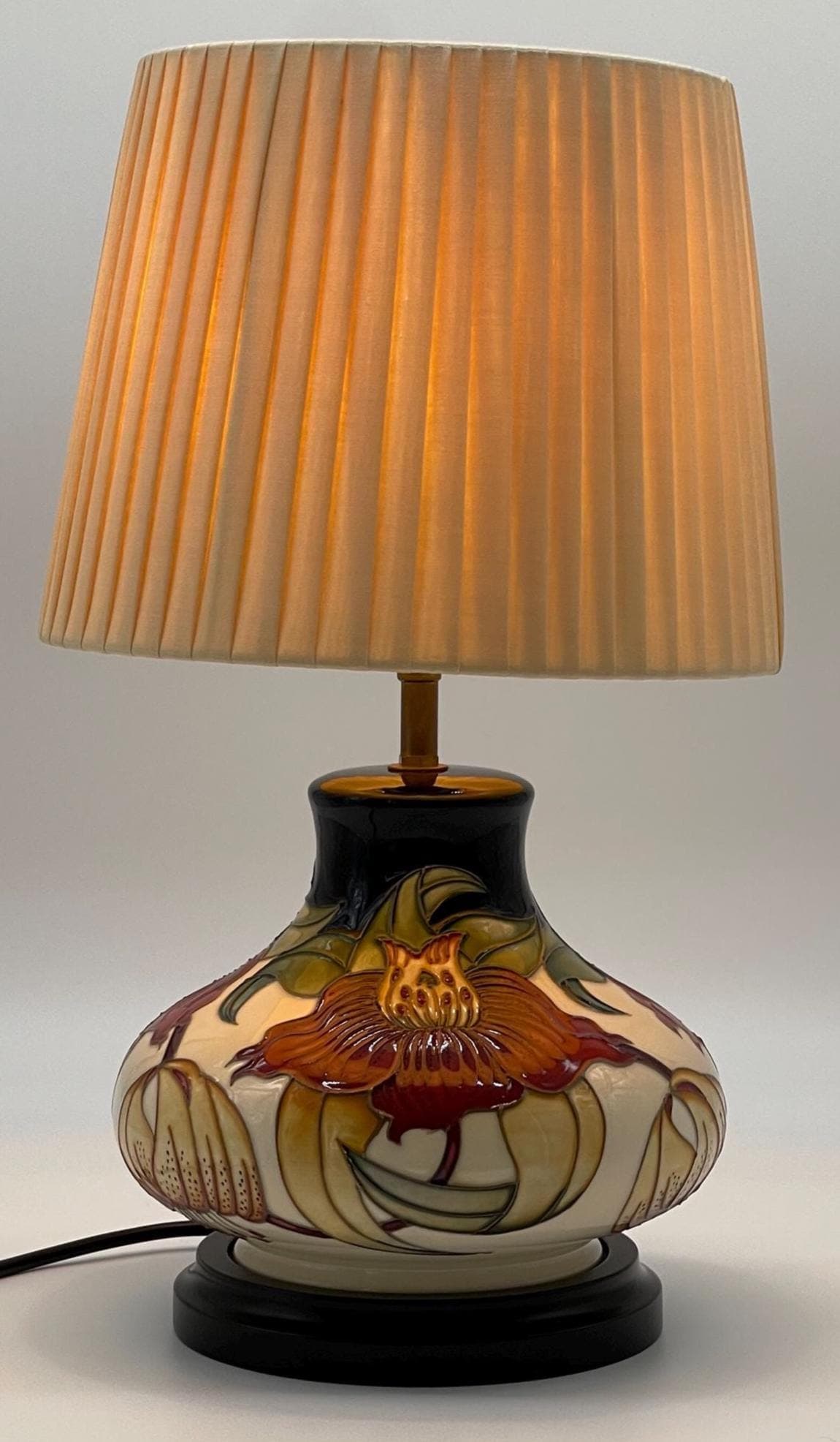 Vintage Moorcroft Anna Lily Lamp, Nicola Slaney Art Pottery, Tube-Lined Floral Ceramic - Thumbnail 6
