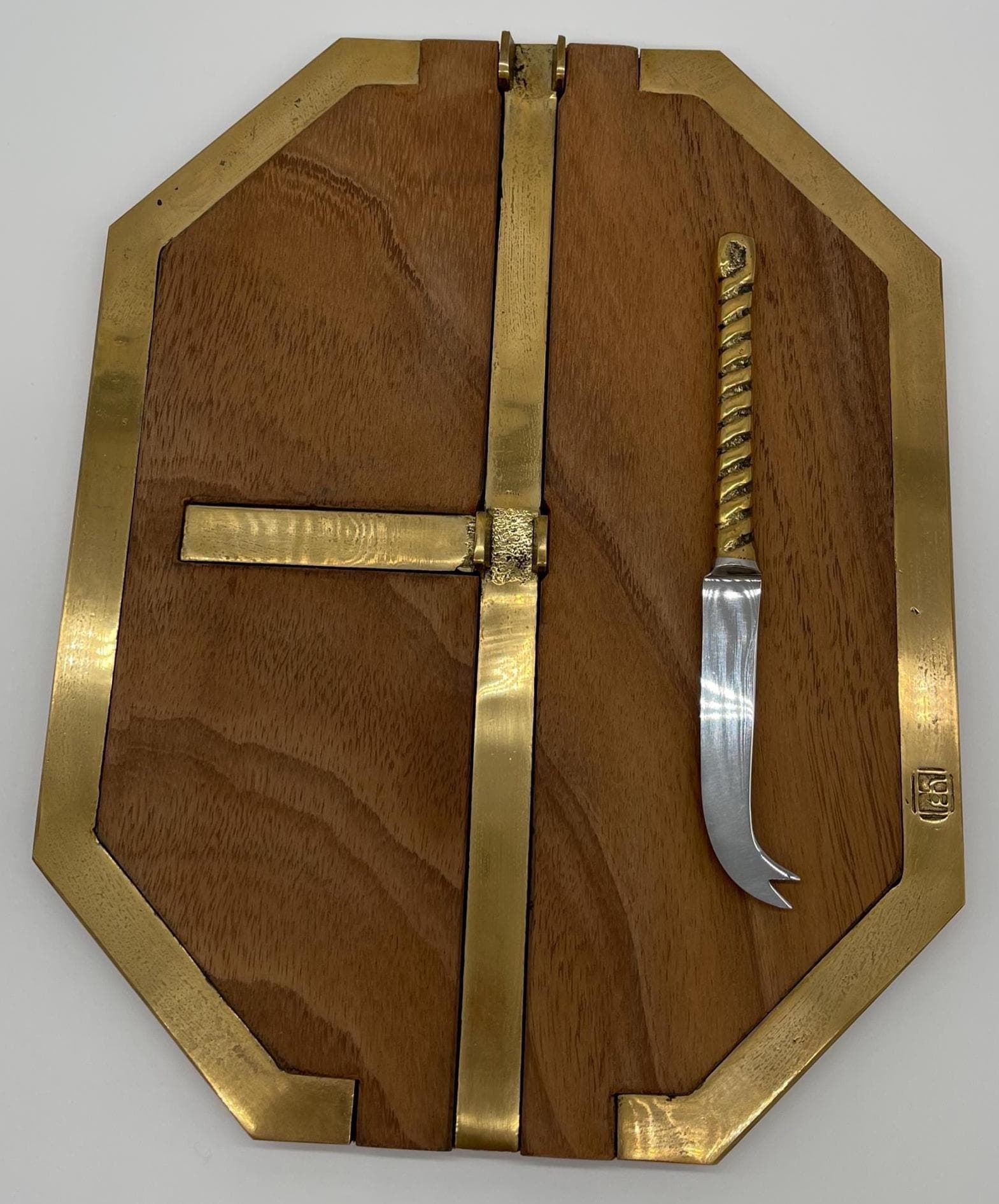 David Marshall Brutalist Cheese Tray with Knife, Beech Wood Brass, 1980s Spain - Thumbnail 4