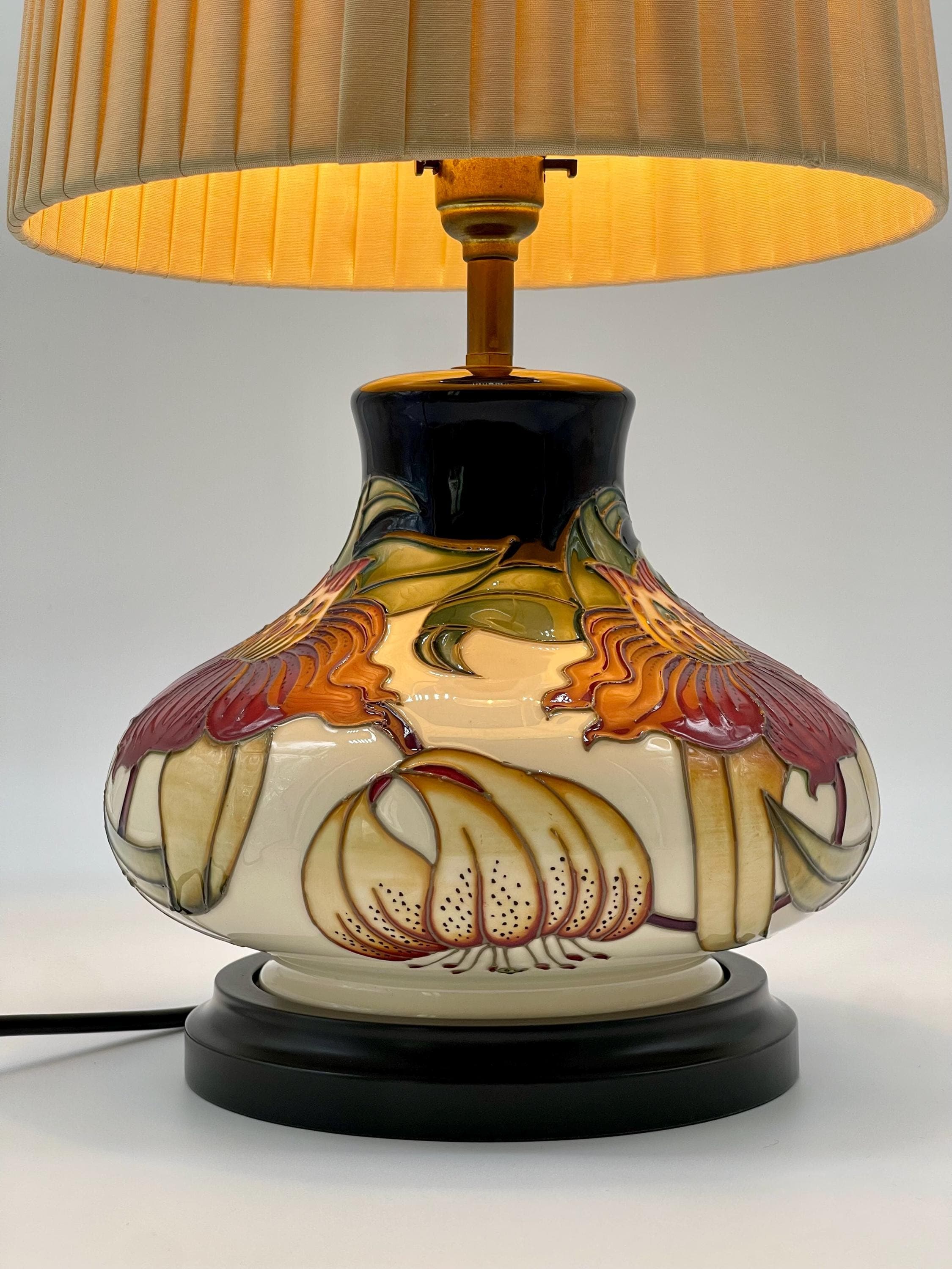 Vintage Moorcroft Anna Lily Lamp, Nicola Slaney Art Pottery, Tube-Lined Floral Ceramic - Thumbnail 9