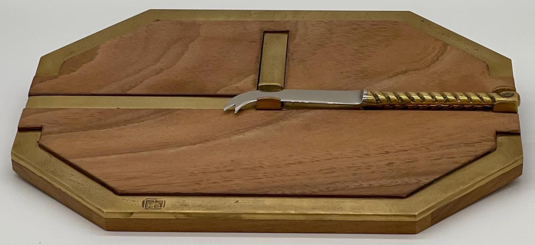David Marshall Brutalist Cheese Tray with Knife, Beech Wood Brass, 1980s Spain - Thumbnail 9