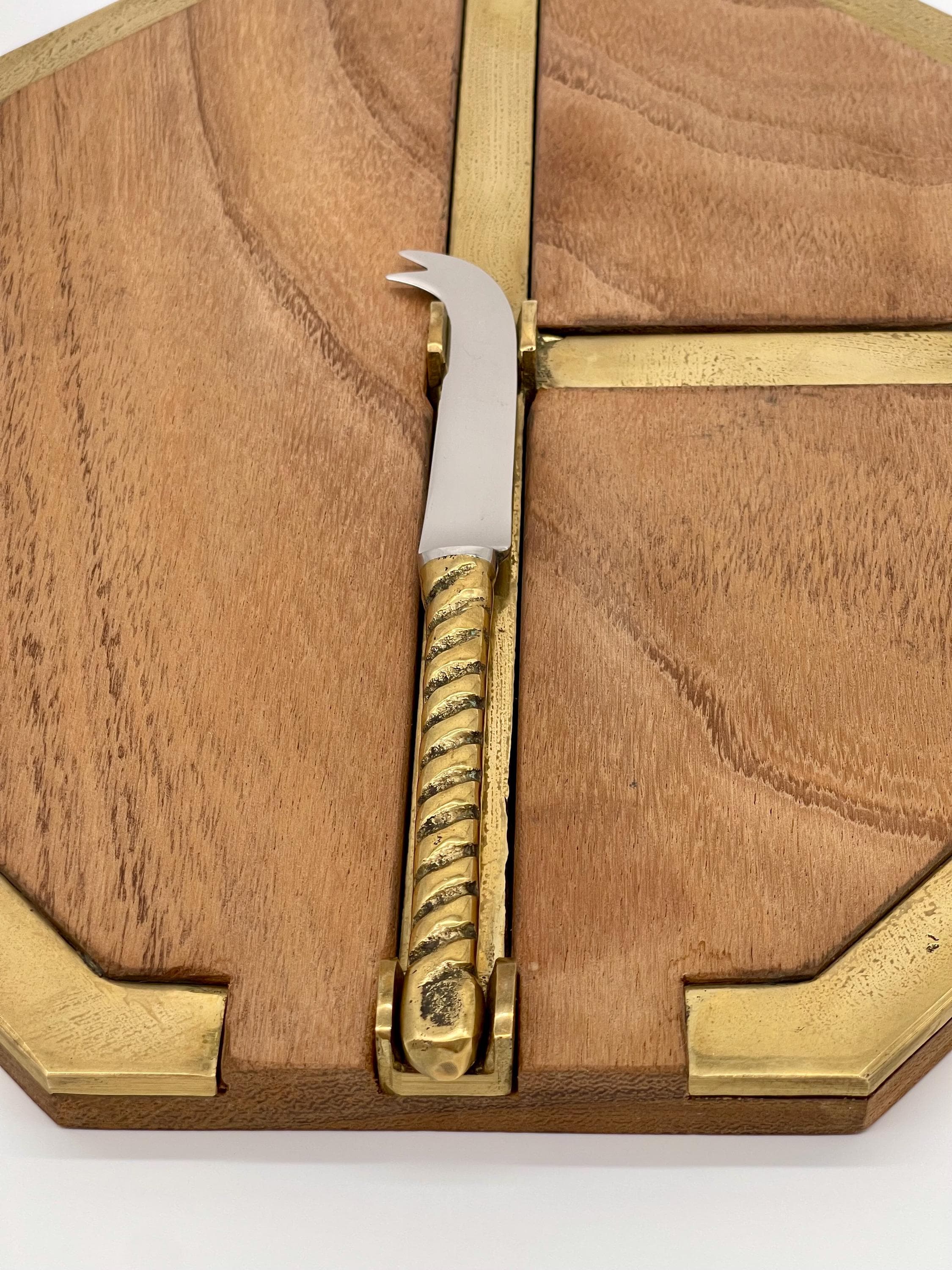 David Marshall Brutalist Cheese Tray with Knife, Beech Wood Brass, 1980s Spain - Thumbnail 6