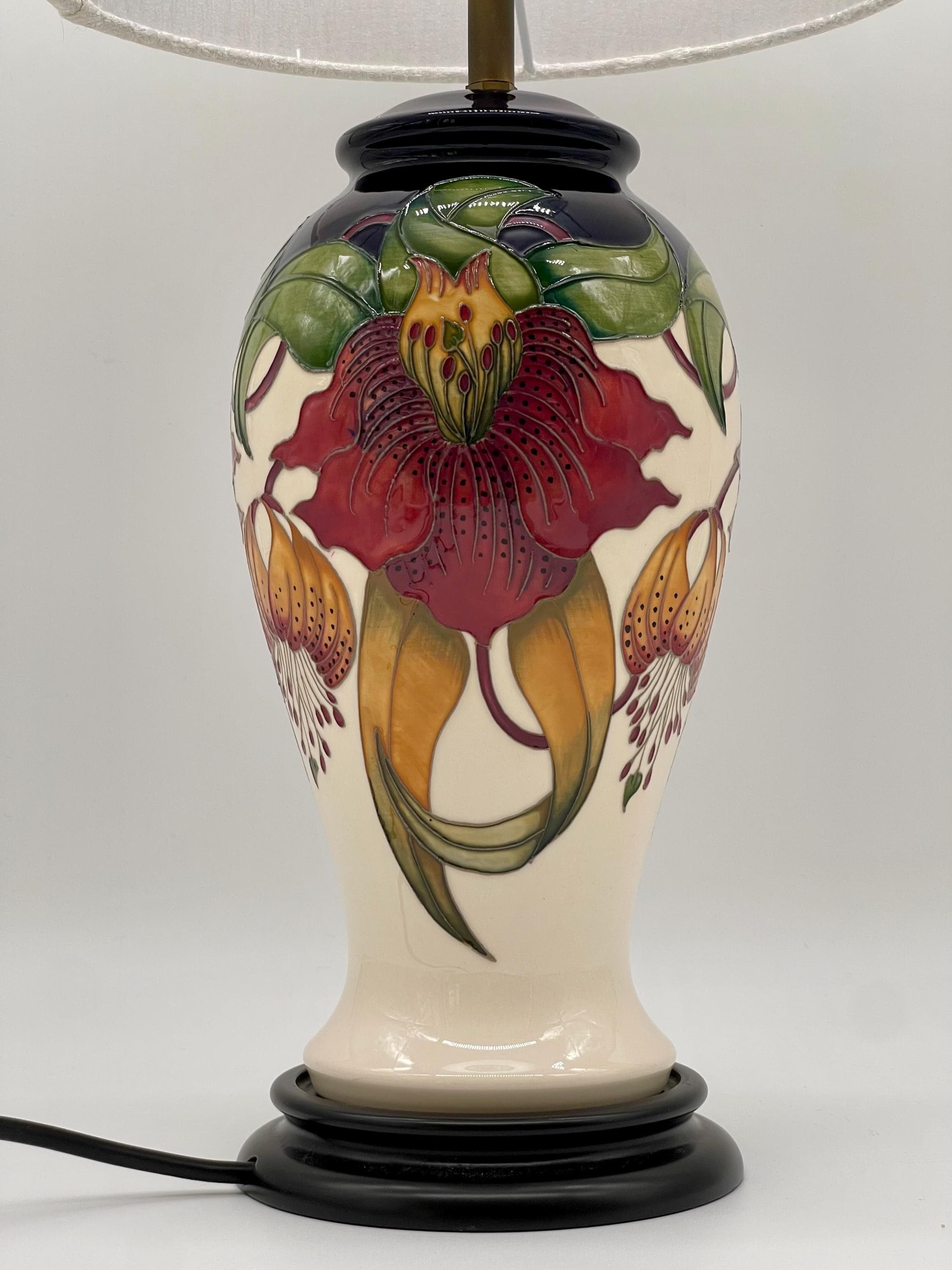 Moorcroft Anna Lily Table Lamp, Nicola Slaney Hand-Painted Pottery Baluster Shade - Thumbnail 8