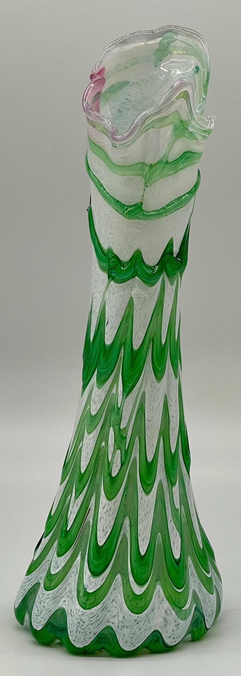 Vintage Murano Fenicio Glass Vase, Green White Pulled Feather Jack-in-the-Pulpit - Thumbnail 4