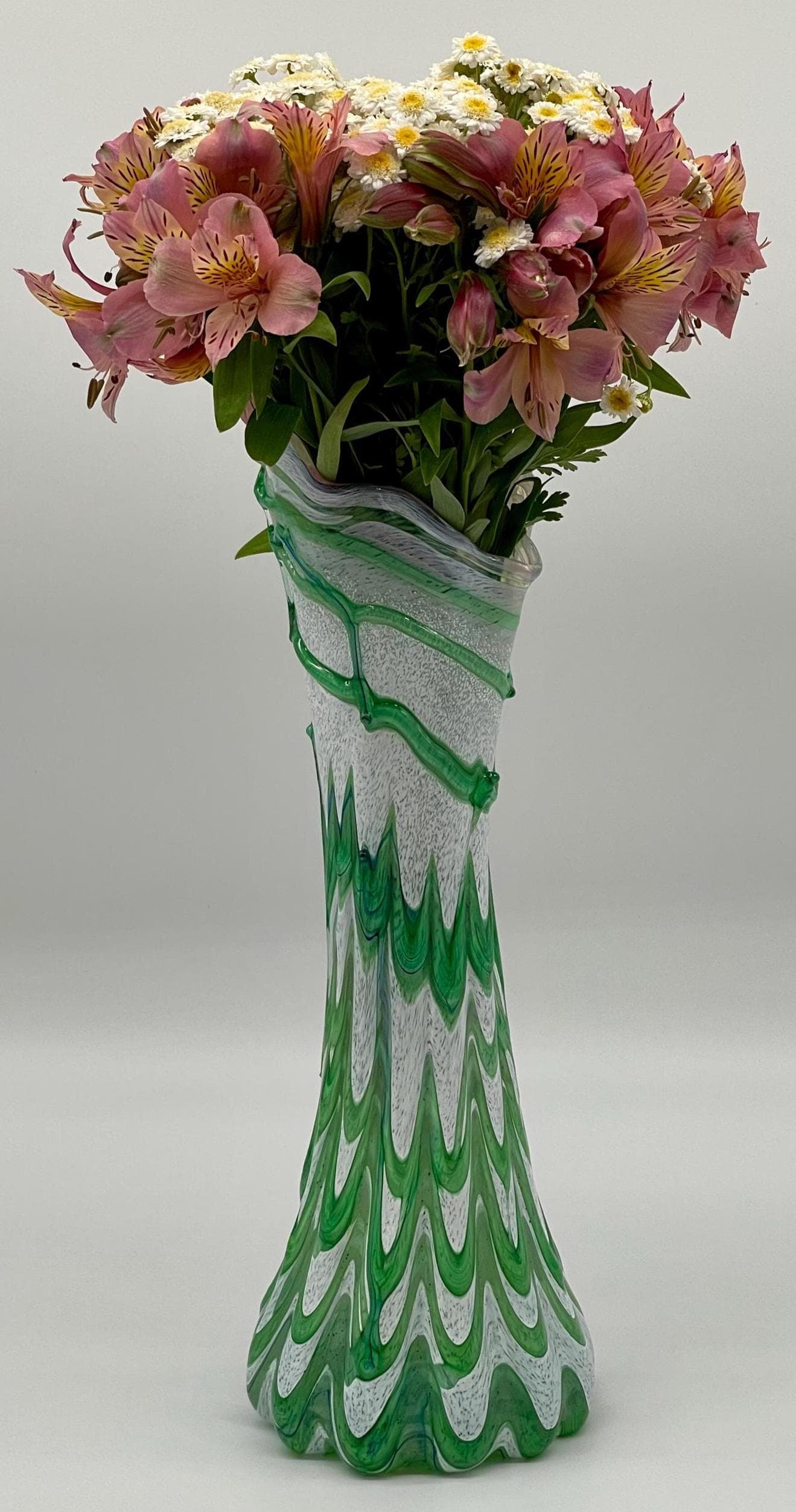 Vintage Murano Fenicio Glass Vase, Green White Pulled Feather Jack-in-the-Pulpit - Thumbnail 14