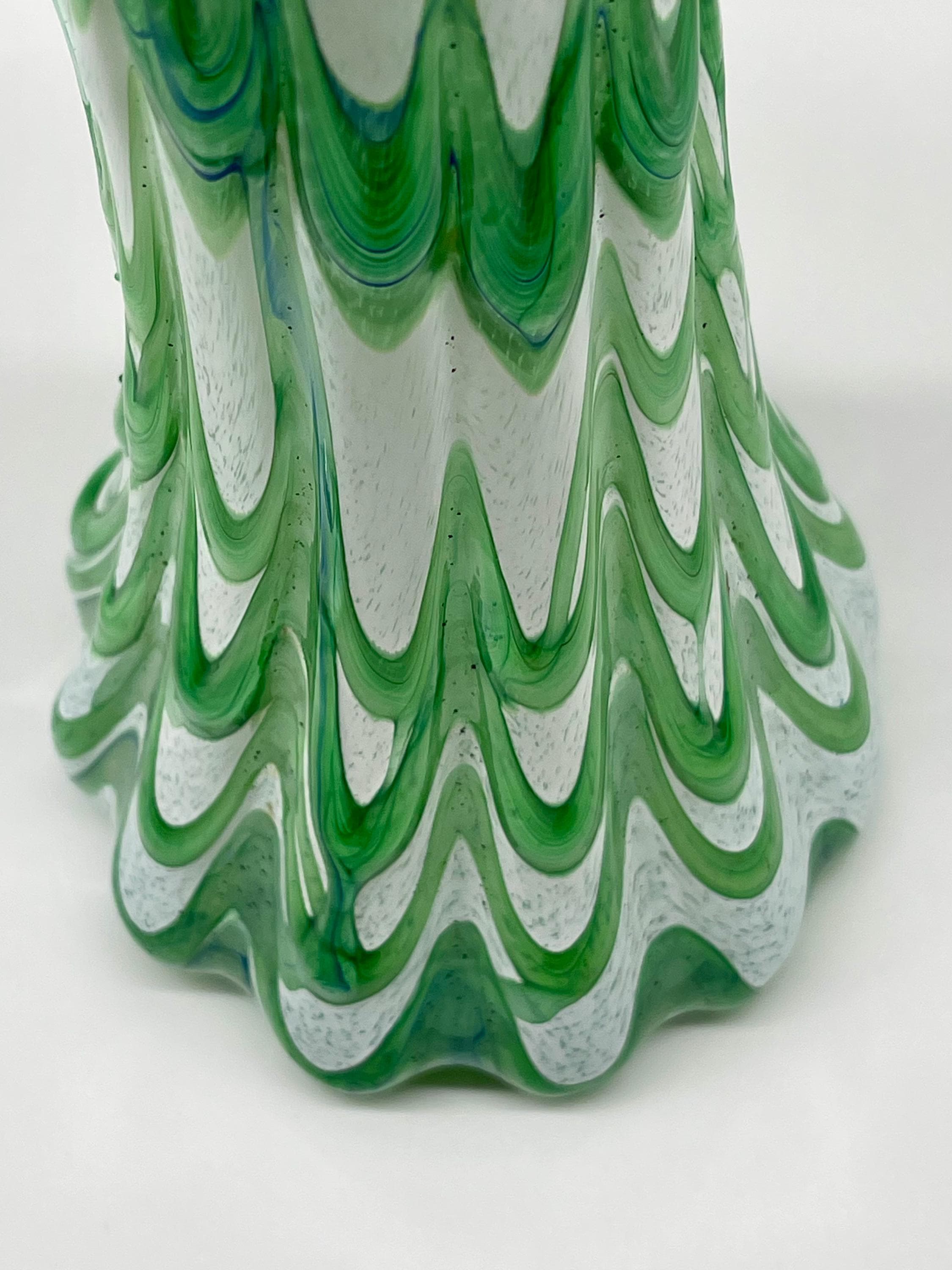 Vintage Murano Fenicio Glass Vase, Green White Pulled Feather Jack-in-the-Pulpit - Thumbnail 10