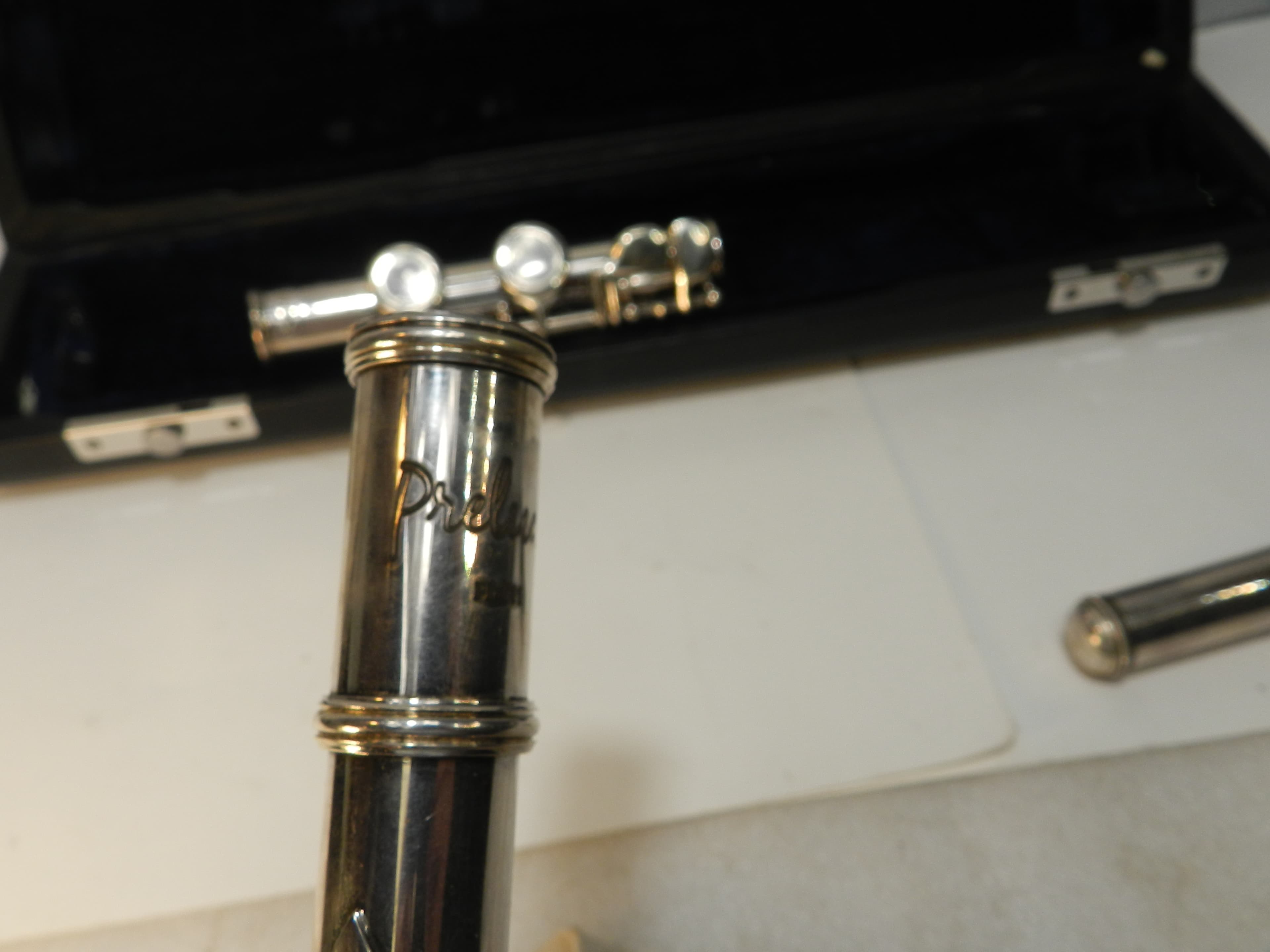 Prelude FL-711 Student Beginner Flute in Hard Portable Carry Case (P72K) - Thumbnail 4