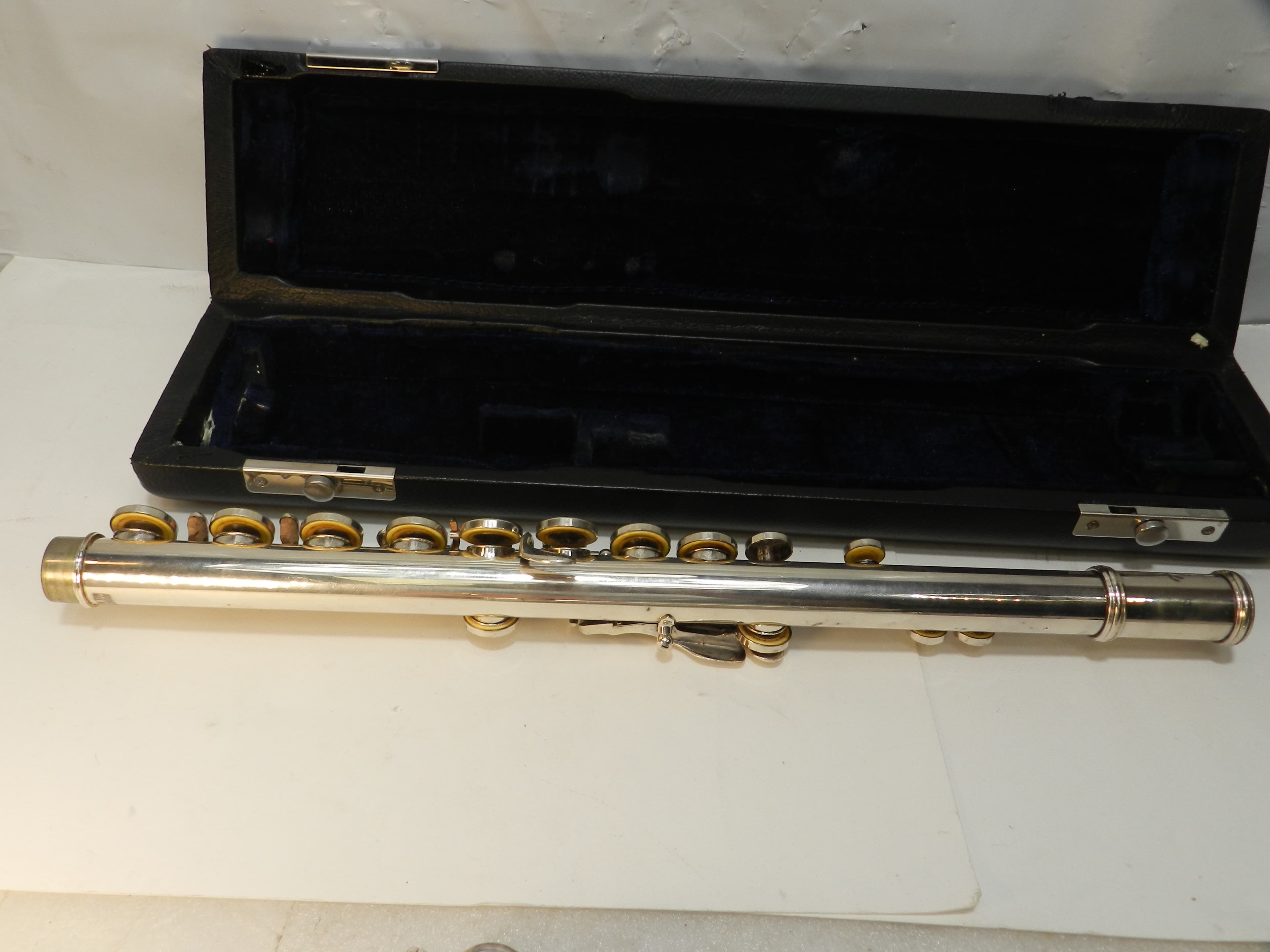 Prelude FL-711 Student Beginner Flute in Hard Portable Carry Case (P72K) - Thumbnail 8