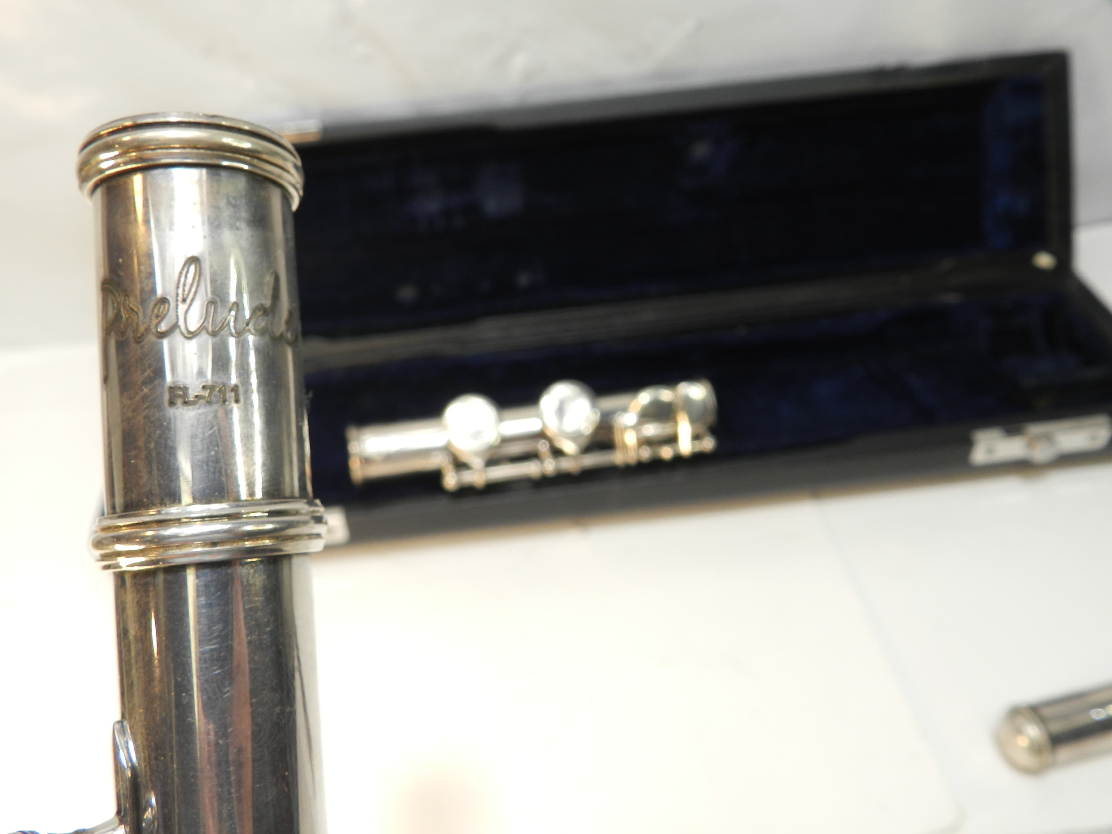 Prelude FL-711 Student Beginner Flute in Hard Portable Carry Case (P72K) - Thumbnail 6