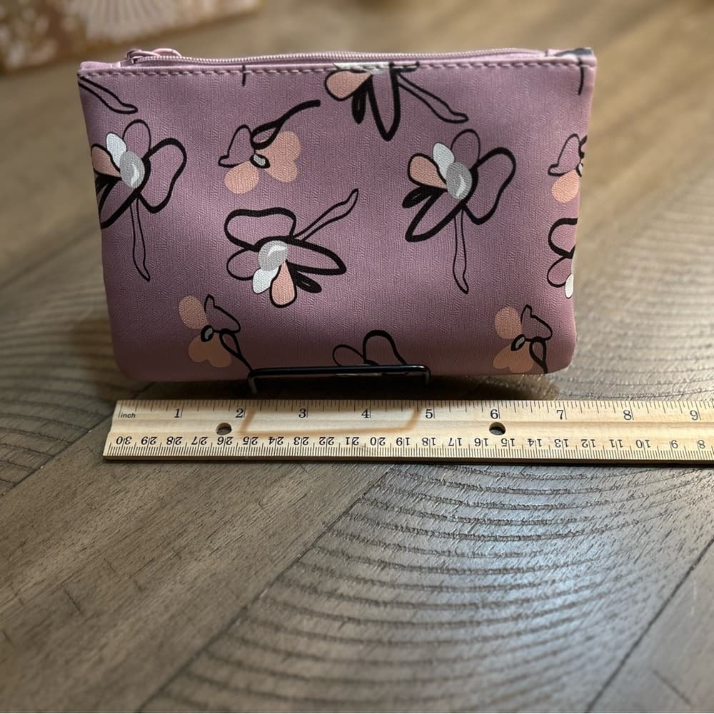 Ipsy Lavender Floral Cosmetic Pouch - NWOT - Thumbnail 3
