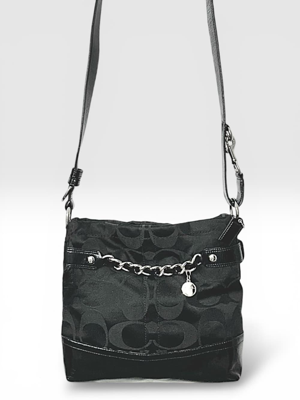 Coach 2010 Signature Shoulder Bag
