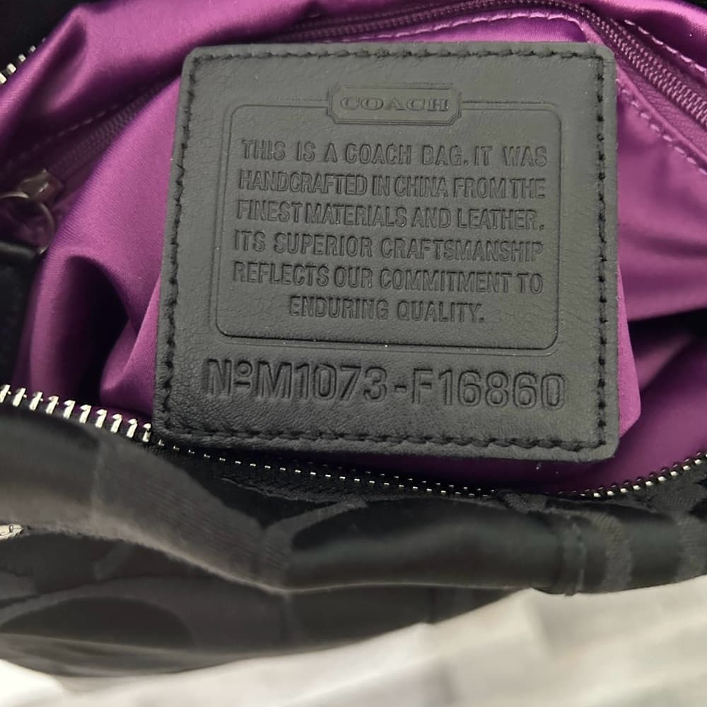 Coach 2010 Signature Shoulder Bag - Thumbnail 9