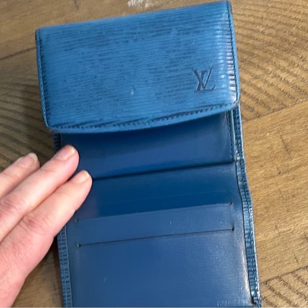 Louis Vuitton Blue Epi Trifold Wallet - Thumbnail 11