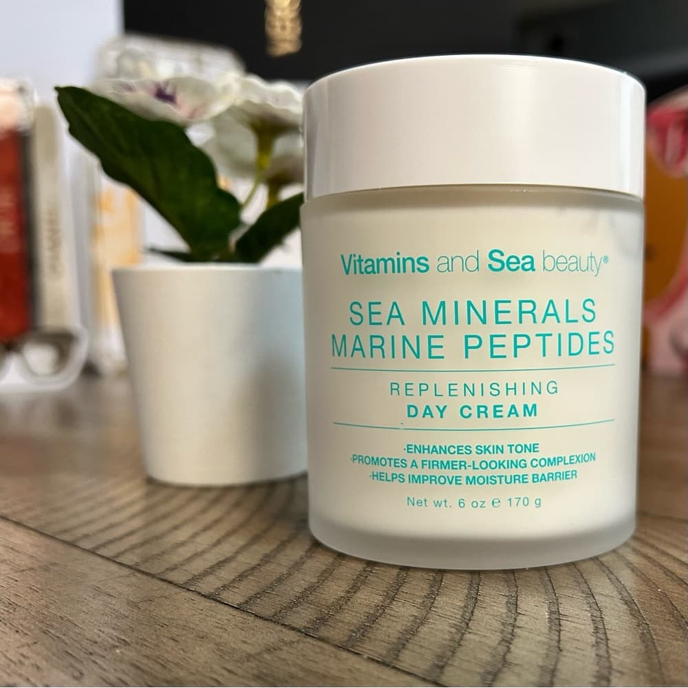 Vitamins & Sea Beauty - Sea Minerals Marine Peptides Day Cream - Thumbnail 2