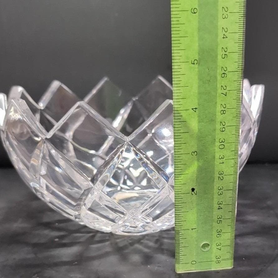 Mikasa Crescendo Lead Crystal Serving Bowl, 8" Diamond Pattern Round Centerpiece - Thumbnail 2