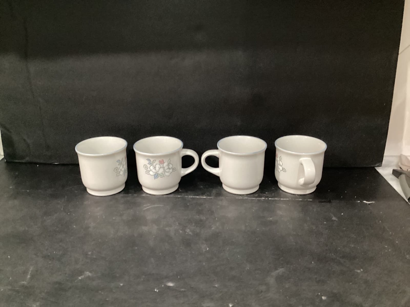 VTG Chantilly Fleur de Lune 4 Coffee Cups White Stoneware Mugs Japan Blue Rim