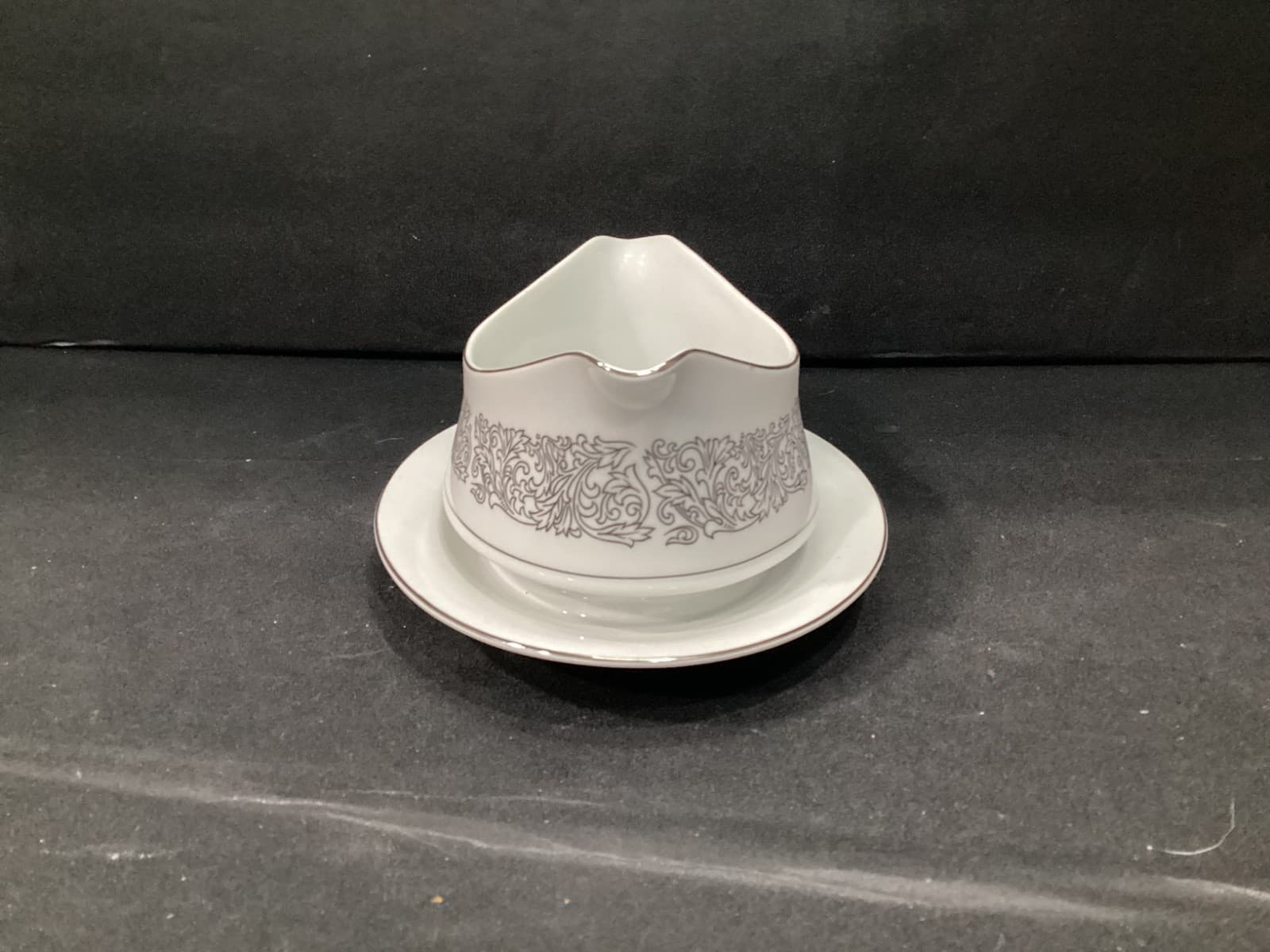 Brookwood Porcelain by Interpace Corporation M2001 Santiago Gravy Boat - Thumbnail 8
