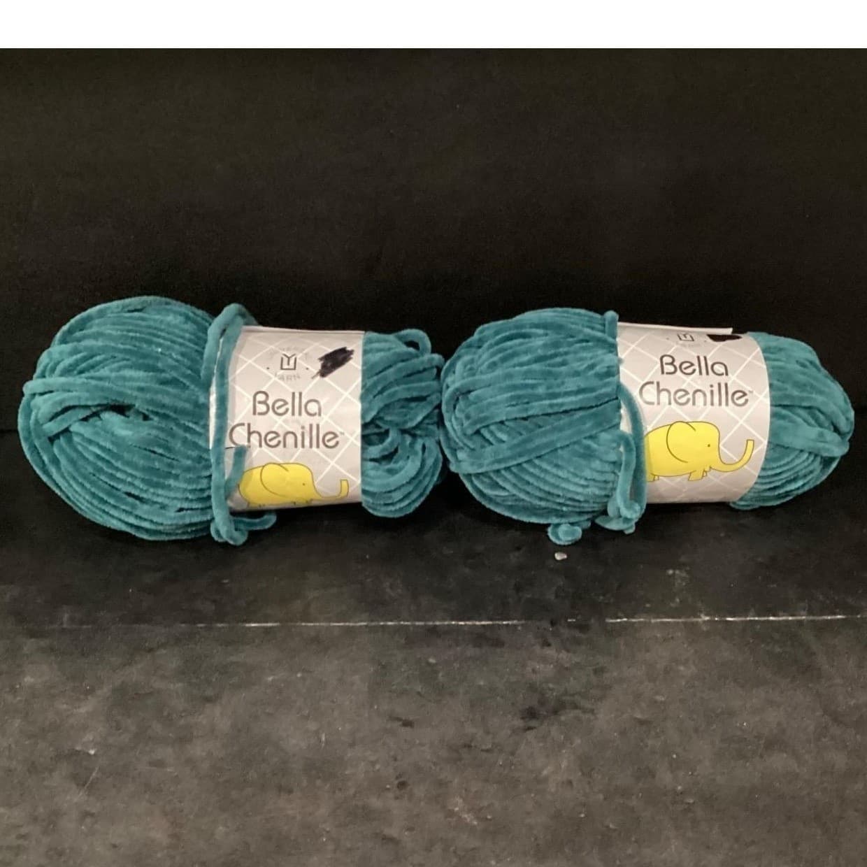 Universal Yarn Bella Chenille Lapis Teal Bulky Velvet Yarn, 2 Skeins, 100g Each - Thumbnail 2