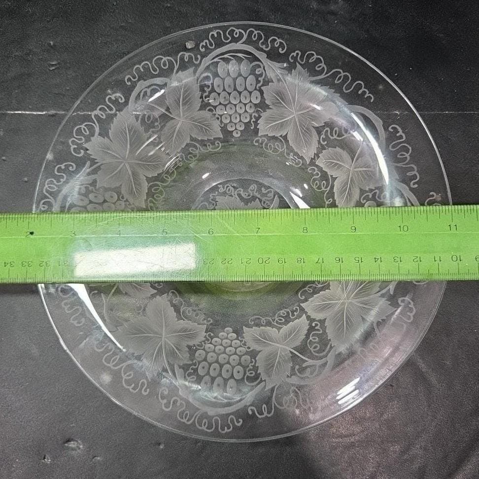 Blown Glass Grapes & Leaves Serving Bowls, Set of 2, Frosted Chablis Pattern - Thumbnail 2
