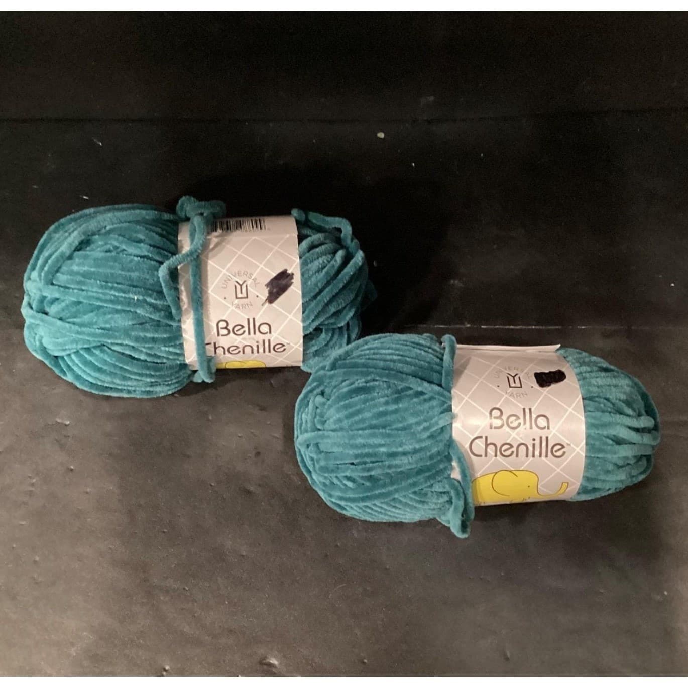 Universal Yarn Bella Chenille Lapis Teal Bulky Velvet Yarn, 2 Skeins, 100g Each - Thumbnail 3