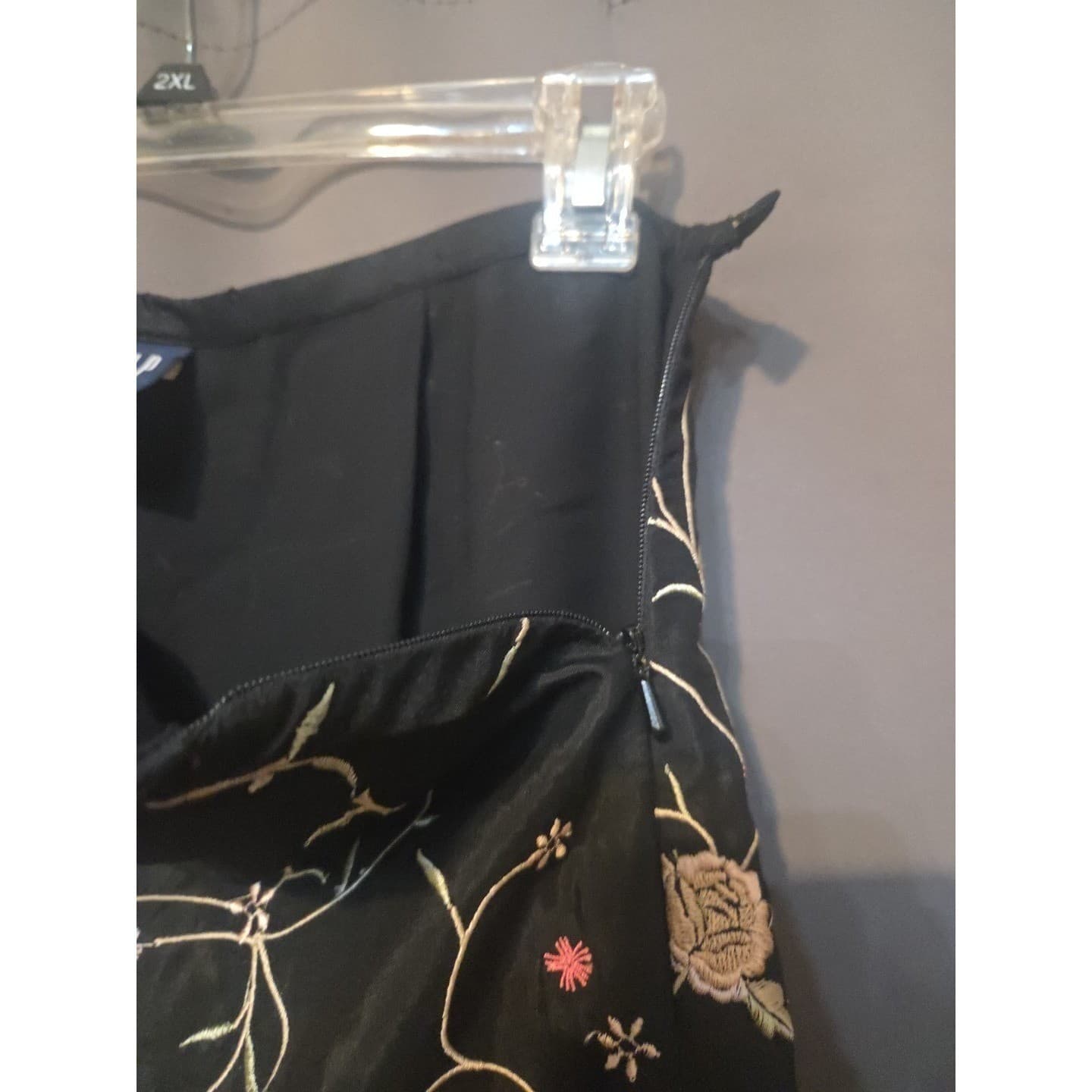 Gap Black Floral Embroidered Rayon Pencil Skirt, Women's Size 6, Knee Length - Thumbnail 6