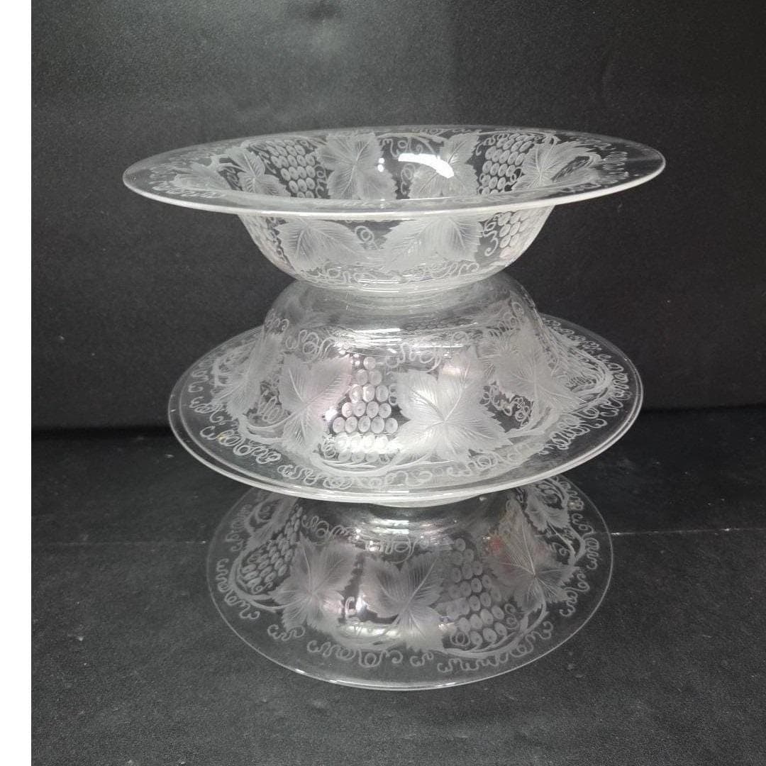 Blown Glass Grapes & Leaves Serving Bowls, Set of 4, Frosted Chablis Pattern - Thumbnail 9