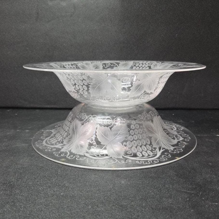 Blown Glass Grapes & Leaves Serving Bowls, Set of 2, Frosted Chablis Pattern - Thumbnail 8