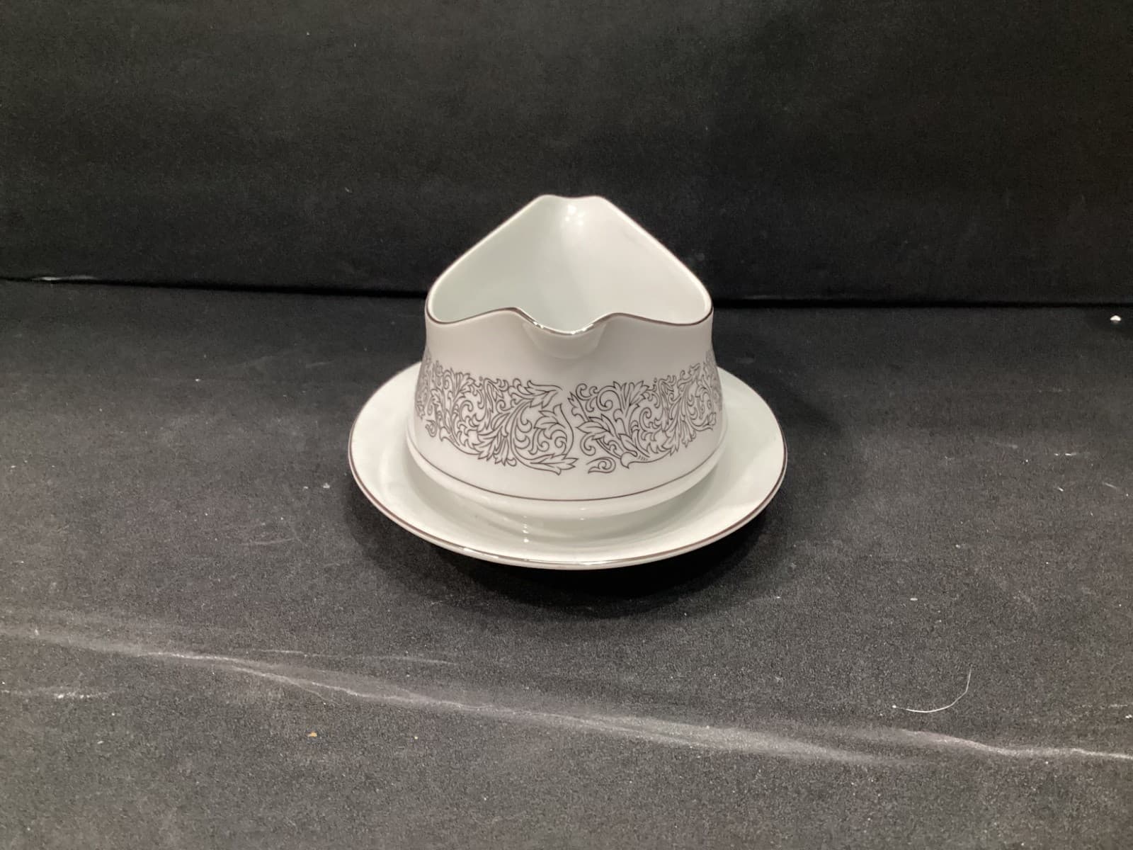 Brookwood Porcelain by Interpace Corporation M2001 Santiago Gravy Boat - Thumbnail 10