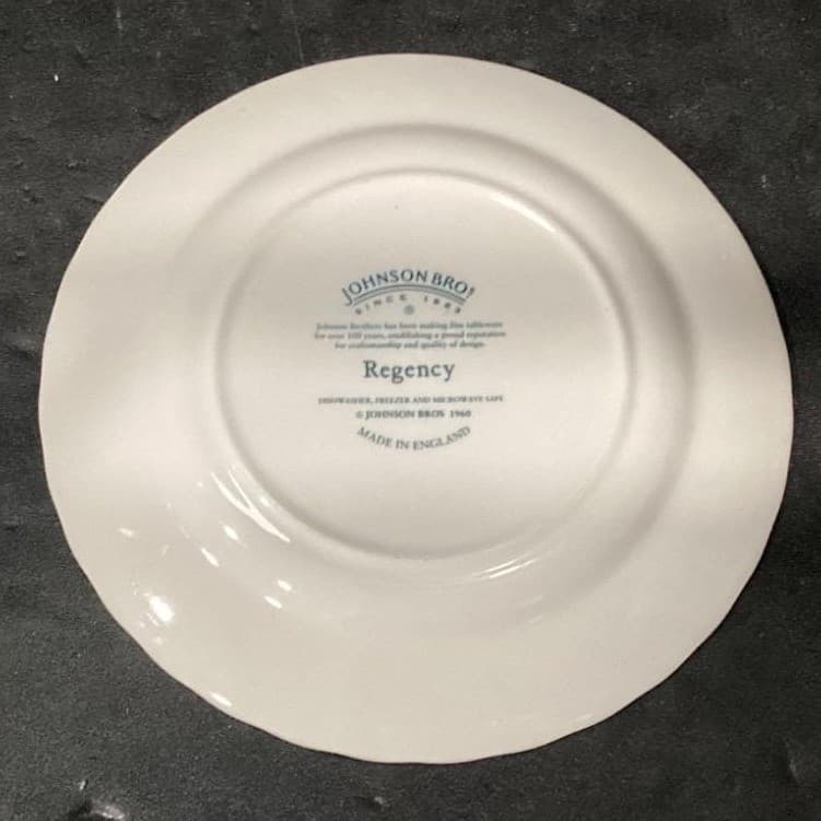 Johnson Bros Regency White Swirl Dessert Plates, Set of 4, Vintage Dinnerware - Thumbnail 4