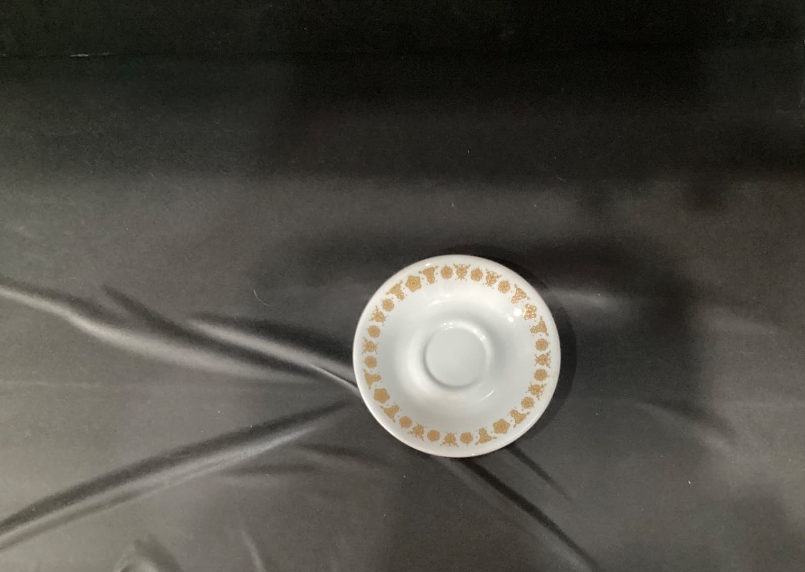 Vintage Corning Ware Corelle Butterfly Gold 6 1/4" Saucer Plates Set of 4 - Thumbnail 2