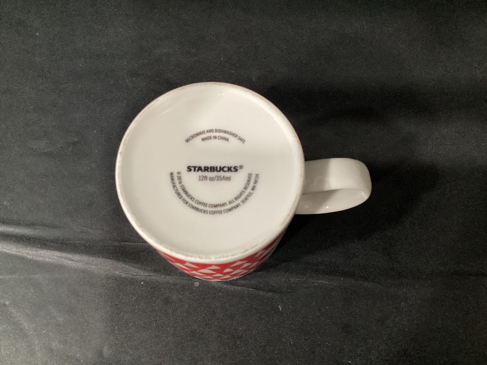 Starbucks 2016 Holiday MugChristmas Red and White Triangle Trees Christmas 12 oz - Thumbnail 9