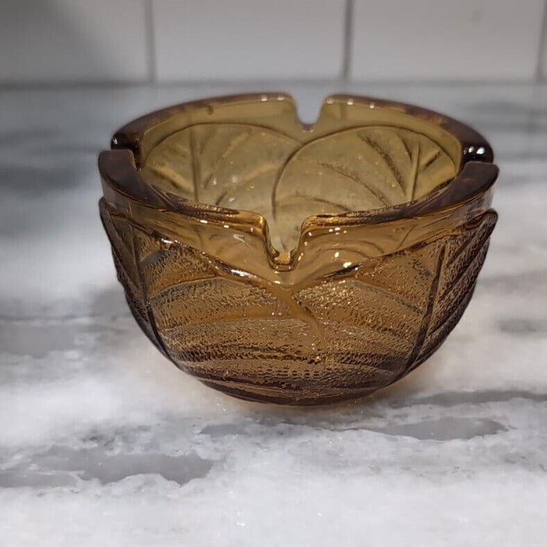 Amber Glass 4-Slot Ashtray, Vintage Fall Leaves Design, Replacement Autumn Decor - Thumbnail 3
