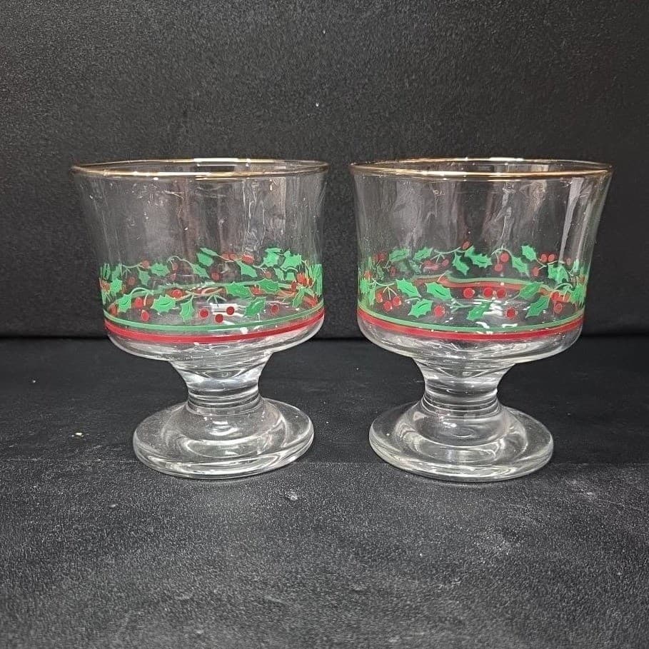 Libbey Christmas Dessert Glasses, Set of 2, Vintage Holly & Berries Design - Thumbnail 3