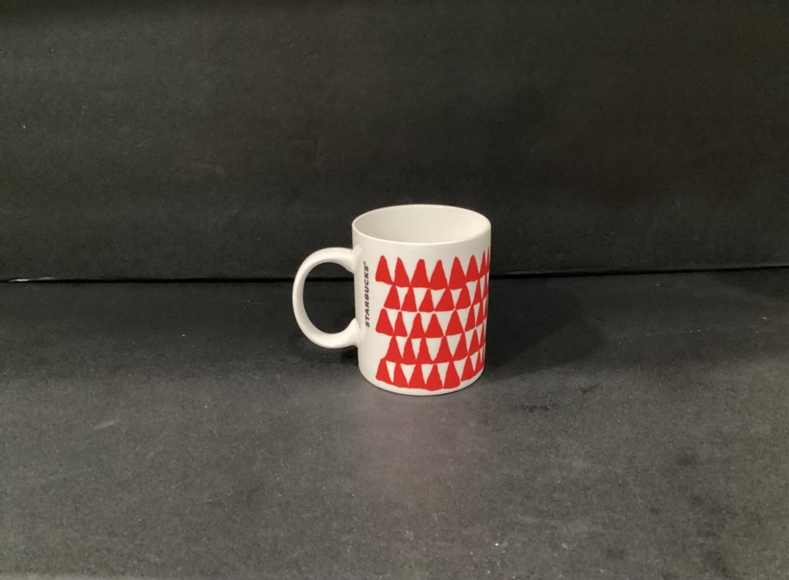 Starbucks 2016 Holiday MugChristmas Red and White Triangle Trees Christmas 12 oz - Thumbnail 3