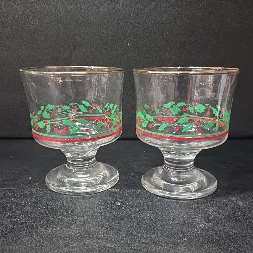 Libbey Christmas Dessert Glasses, Set of 2, Vintage Holly & Berries Design - Thumbnail 2