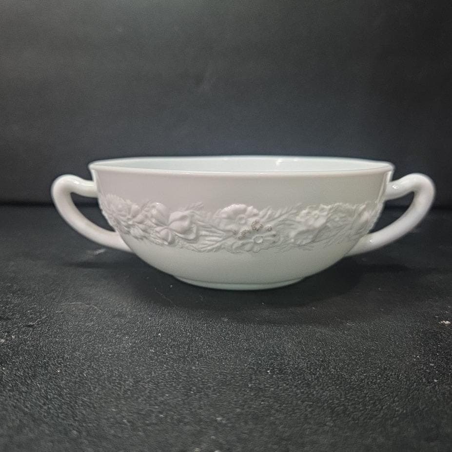 Anchor Hocking Milk Glass Soup Bowl, Dual Handled Floral Dish, Vtg Kitchenware - Thumbnail 2