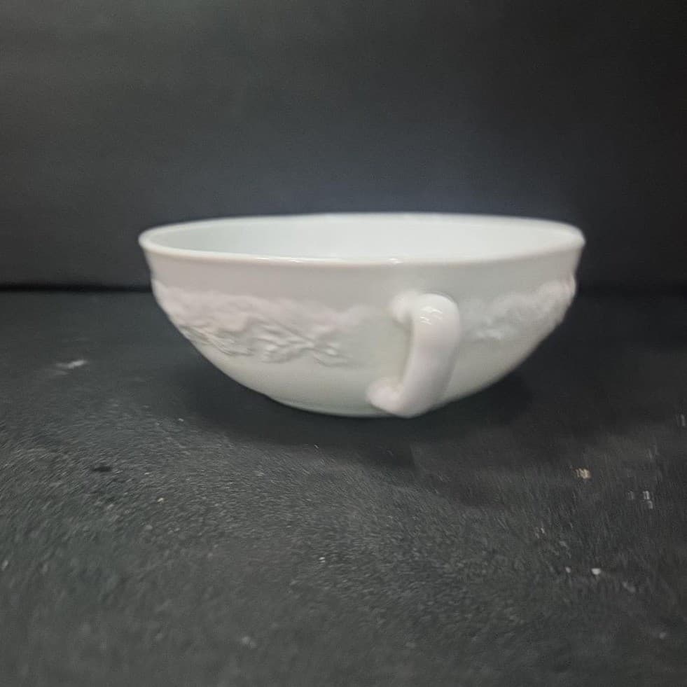 Anchor Hocking Milk Glass Soup Bowl, Dual Handled Floral Dish, Vtg Kitchenware - Thumbnail 5