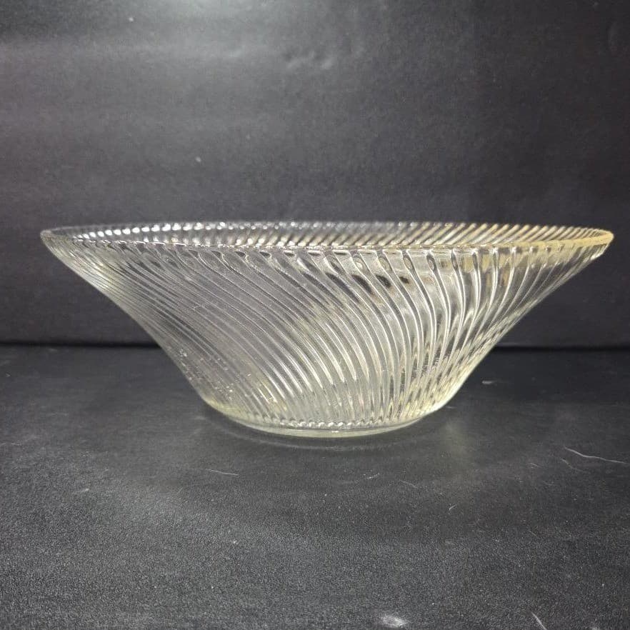 Federal Glass Diana Clear Crystal Dish, Vintage Flared Fruit Bowl, Centerpiece - Thumbnail 2