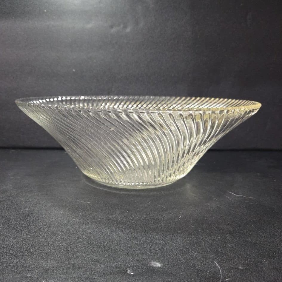 Federal Glass Diana Clear Crystal Dish, Vintage Flared Fruit Bowl, Centerpiece - Thumbnail 3