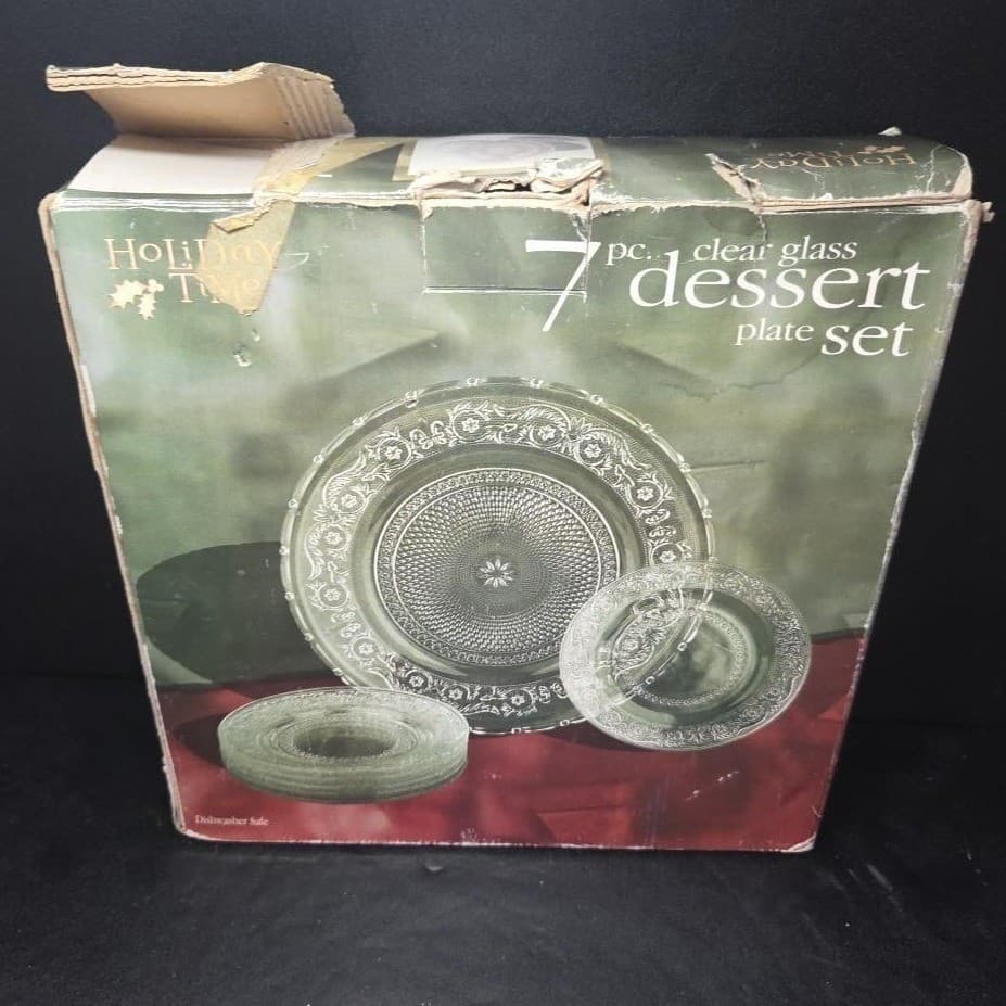 Holiday Time Clear Glass Dessert Service, 7 Piece Set, Vintage Sandwich Design - Thumbnail 2