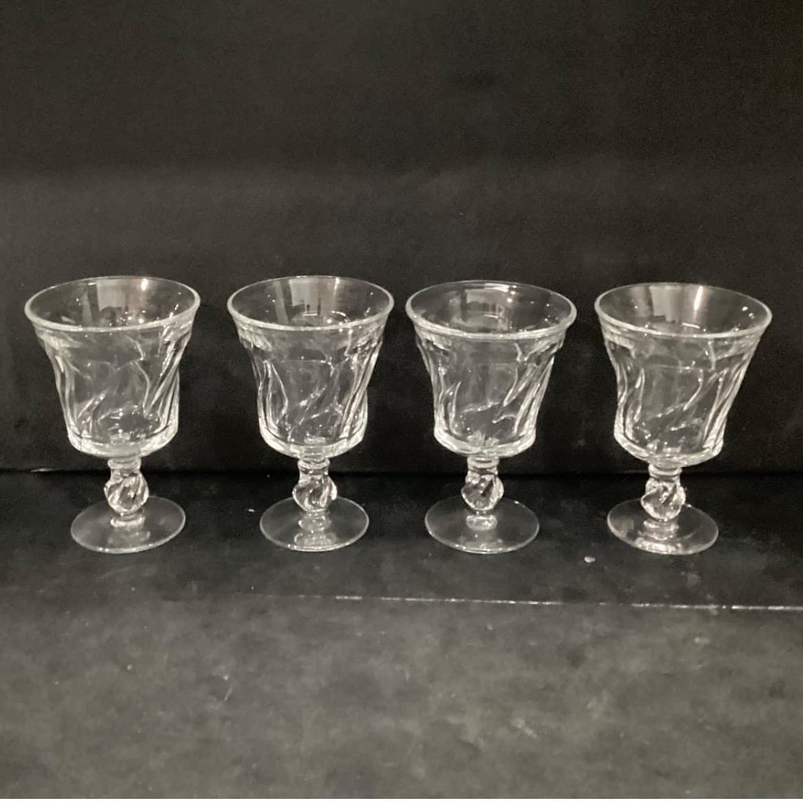 Fostoria Jamestown Clear Water Goblets, Set of 4, Vintage Stemware, Drinkware - Thumbnail 2
