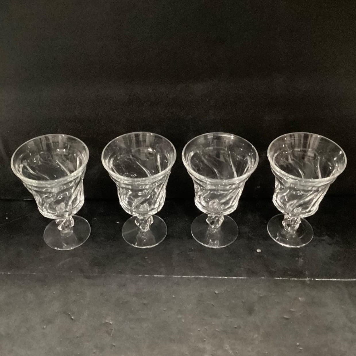 Fostoria Jamestown Clear Water Goblets, Set of 4, Vintage Stemware, Drinkware - Thumbnail 3