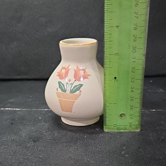 Pink Floral Design Cream Bud Vase, Teardrop Shape Footed Planter, Mantel Decor - Thumbnail 9