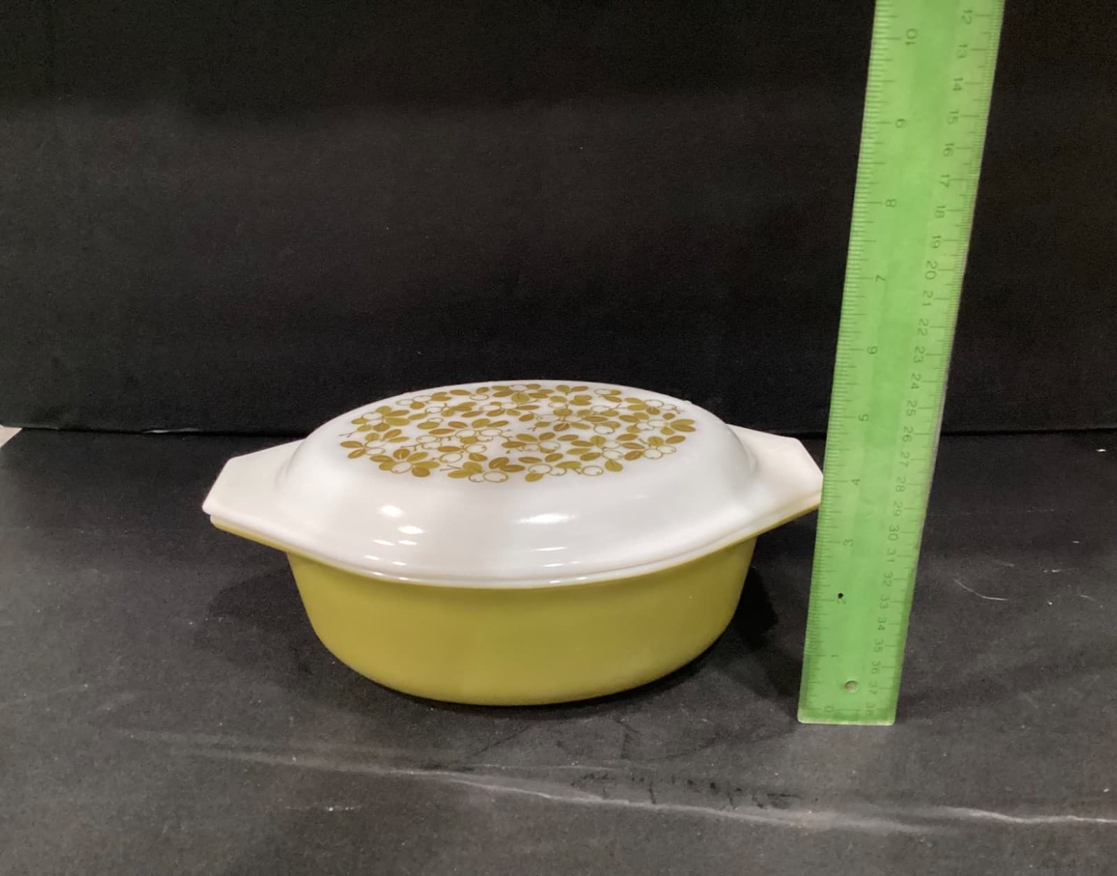 Vintage PYREX Verde Green Olive 2 1/2 QT with Lid 045 Casserole Dish - Thumbnail 6