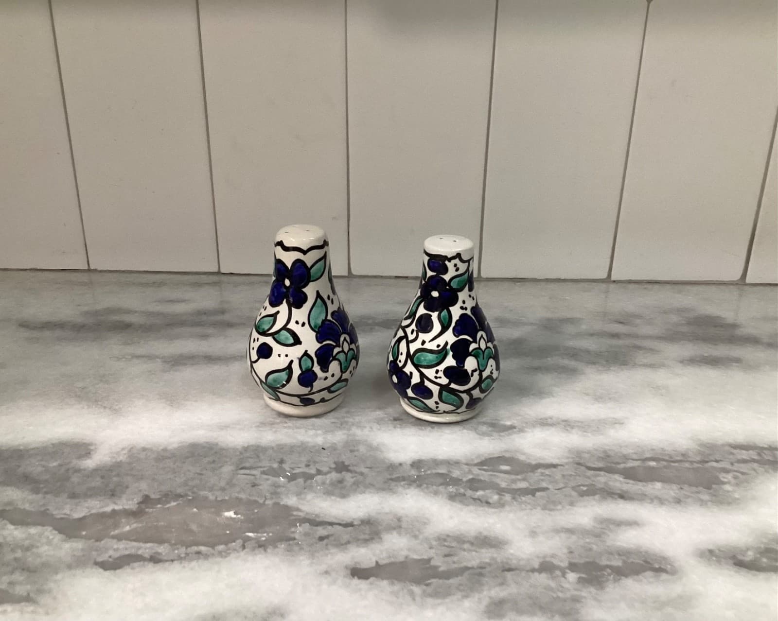 Hand Painted Salt & Pepper Shakers Cobalt Blue & White Floral County Italy - Thumbnail 6