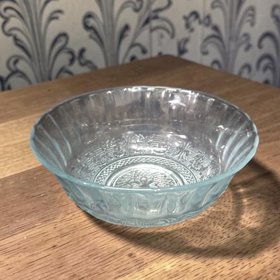 Kig Malaysia Diamond Cut Glass Bowl, Vintage Fleur De Lis Pattern, Centerpiece